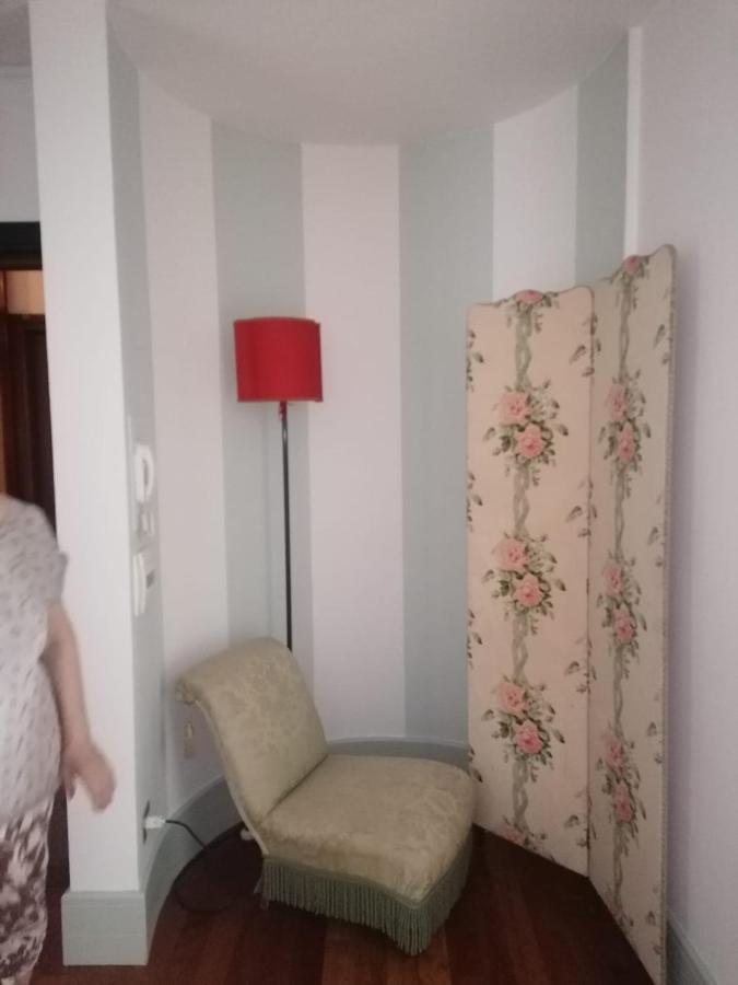 Le Finestre Sugli Ulivi Apartamento Desenzano del Garda Exterior foto