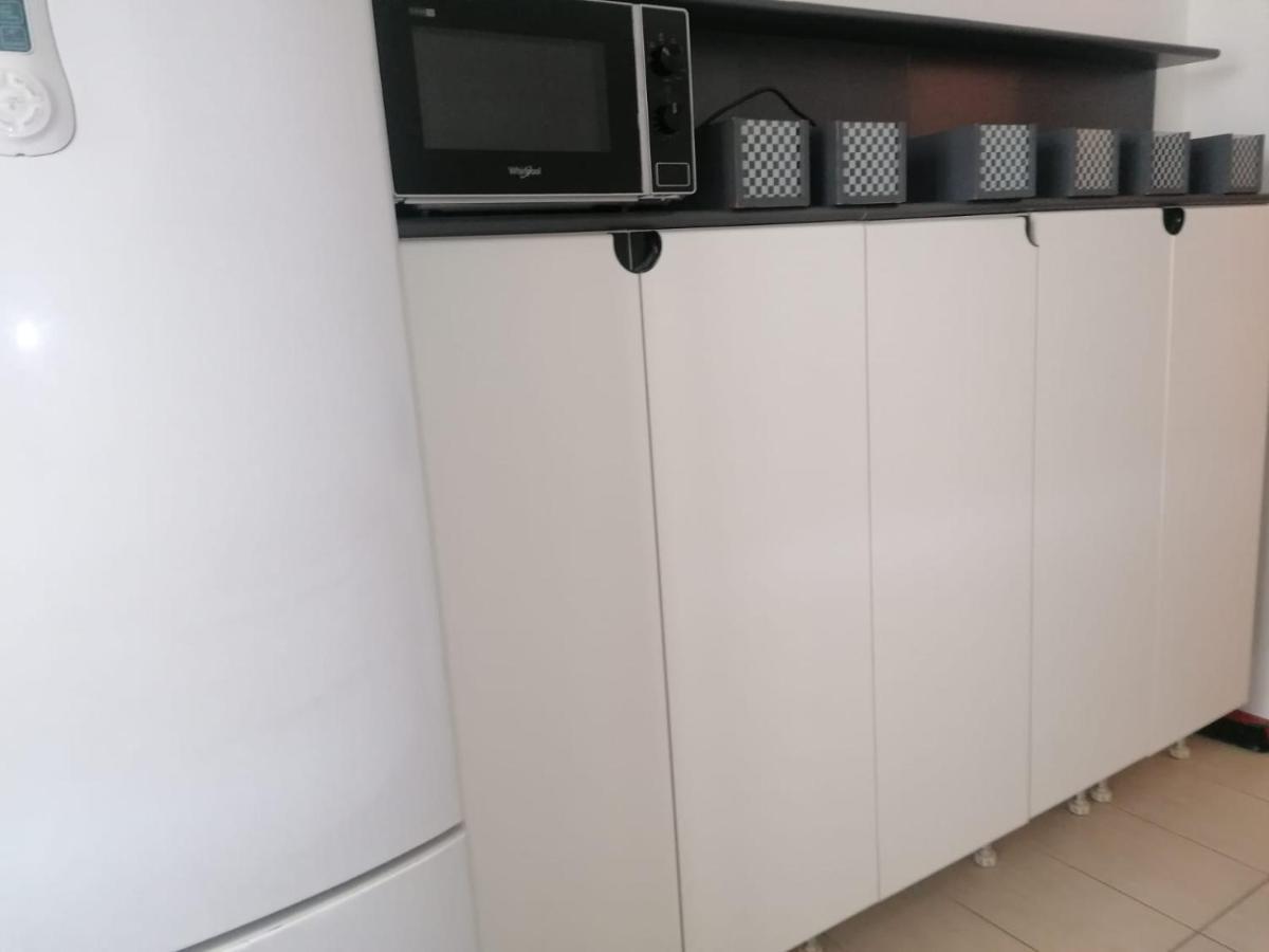 Le Finestre Sugli Ulivi Apartamento Desenzano del Garda Exterior foto