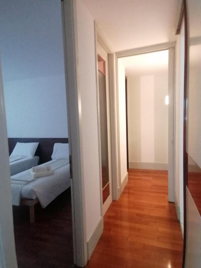 Le Finestre Sugli Ulivi Apartamento Desenzano del Garda Exterior foto
