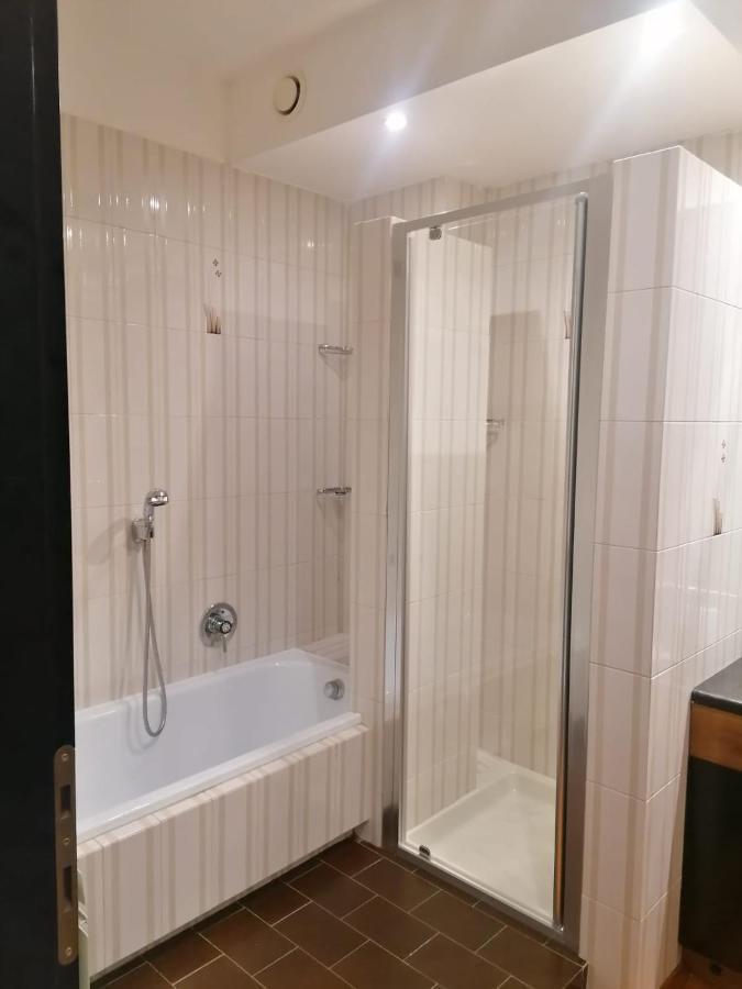 Le Finestre Sugli Ulivi Apartamento Desenzano del Garda Exterior foto