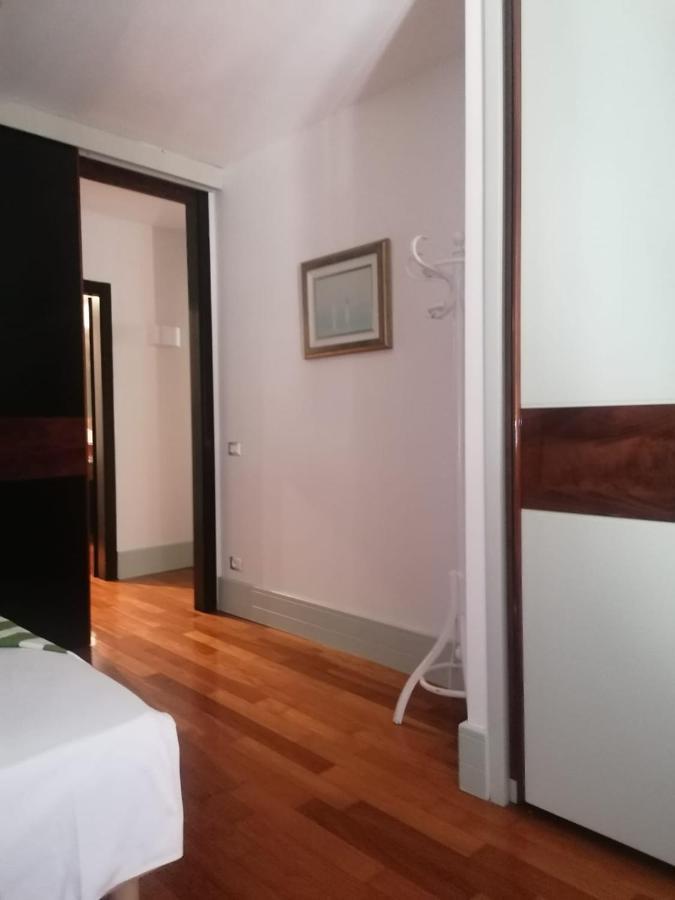 Le Finestre Sugli Ulivi Apartamento Desenzano del Garda Exterior foto